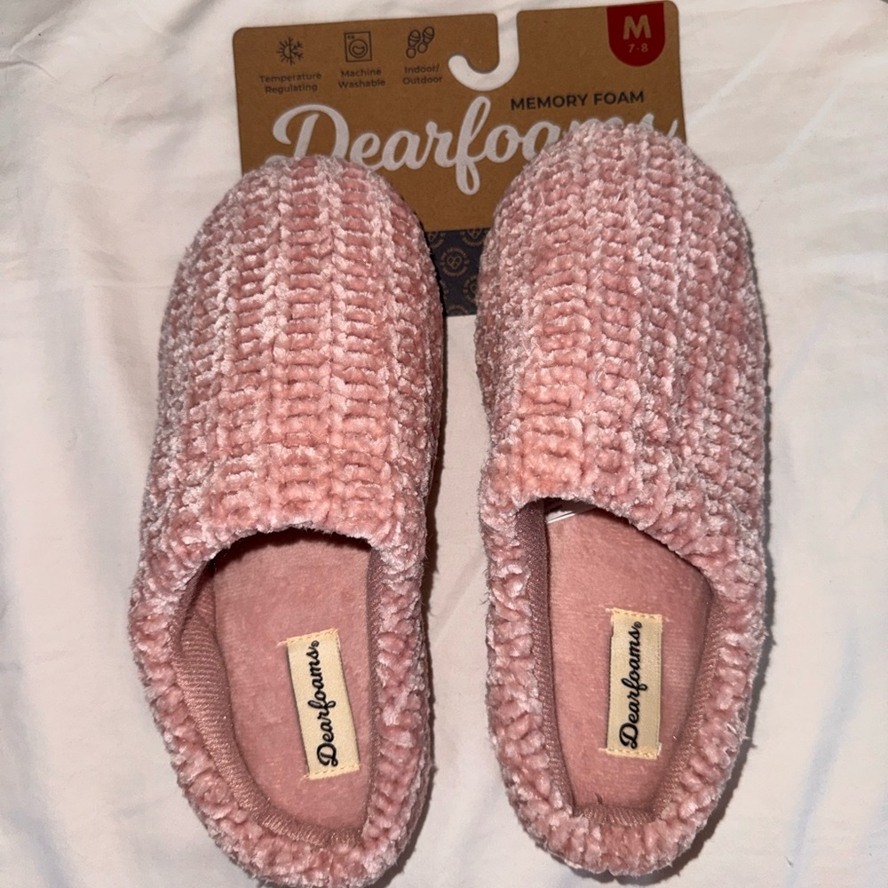 NWT Dearfoams Memory Foam Slippers -size 7/8